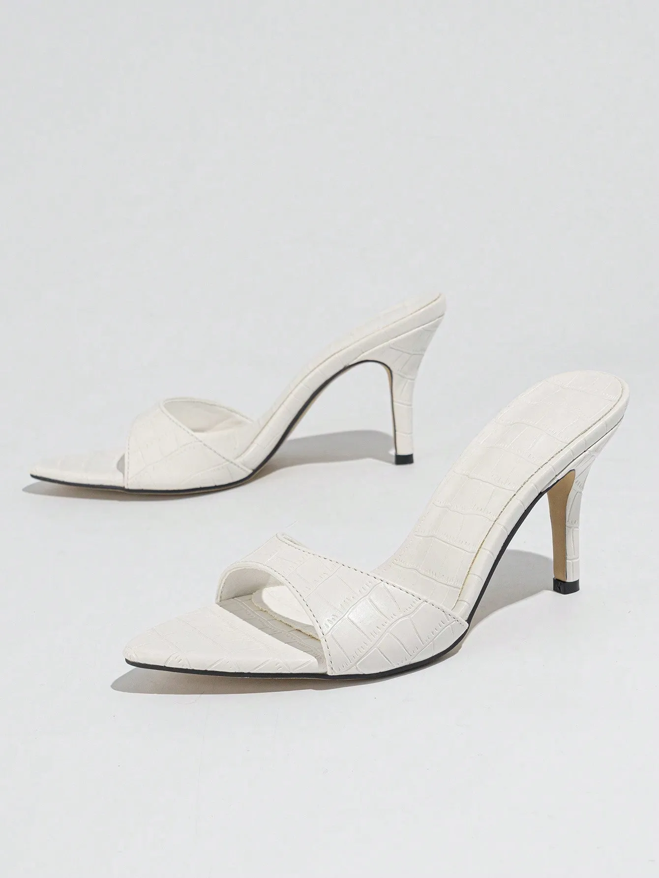 High-Heeled, Pointed-Toe, White Crocodile-Printed Mules With Stiletto